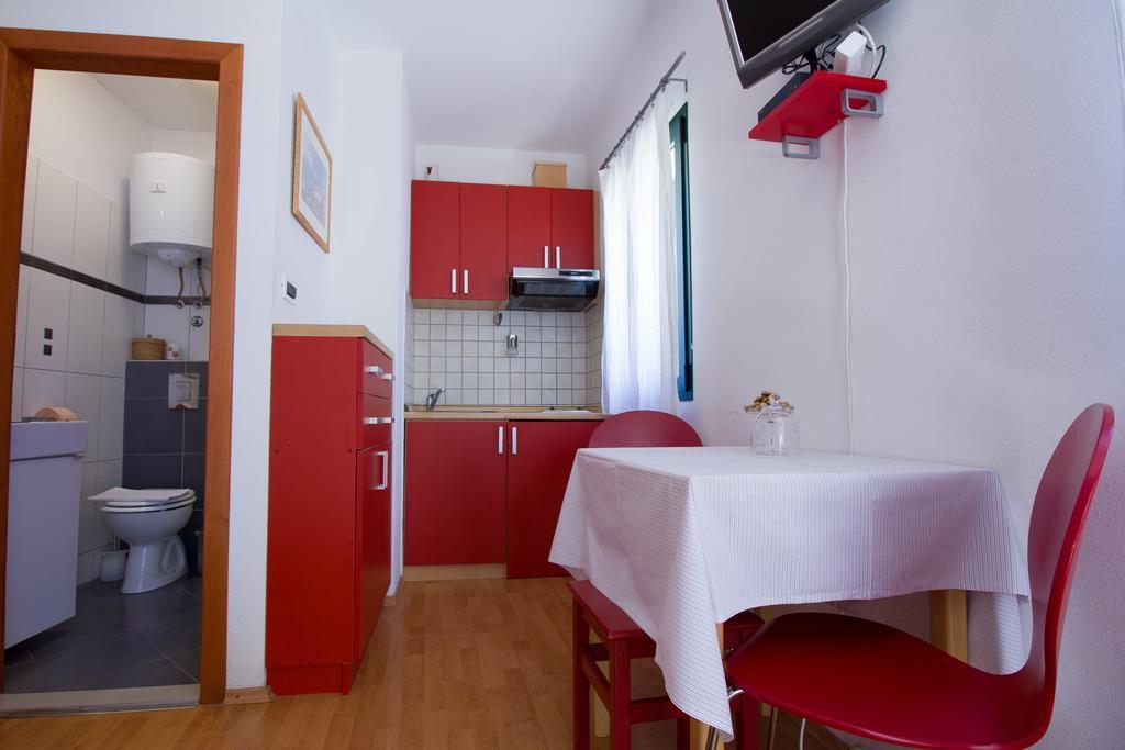 Apartments Petrinic Crnogaj Baska  Luaran gambar