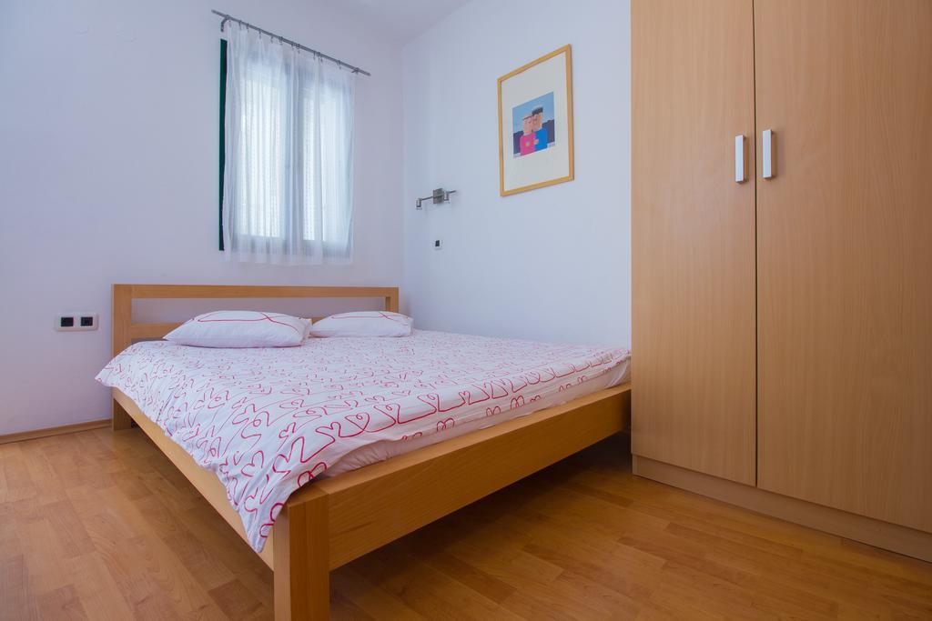 Apartments Petrinic Crnogaj Baska  Luaran gambar